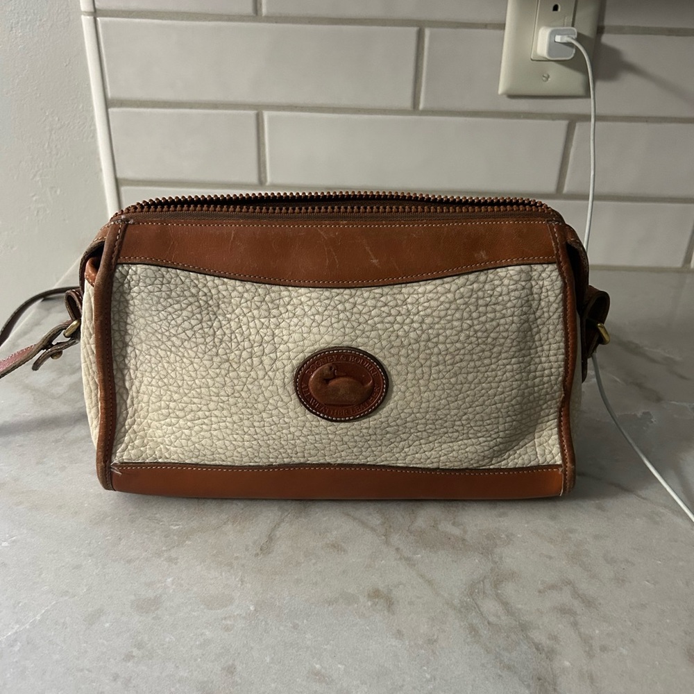 Pre loved Dooney and Bourke Leather Crossbody Bag